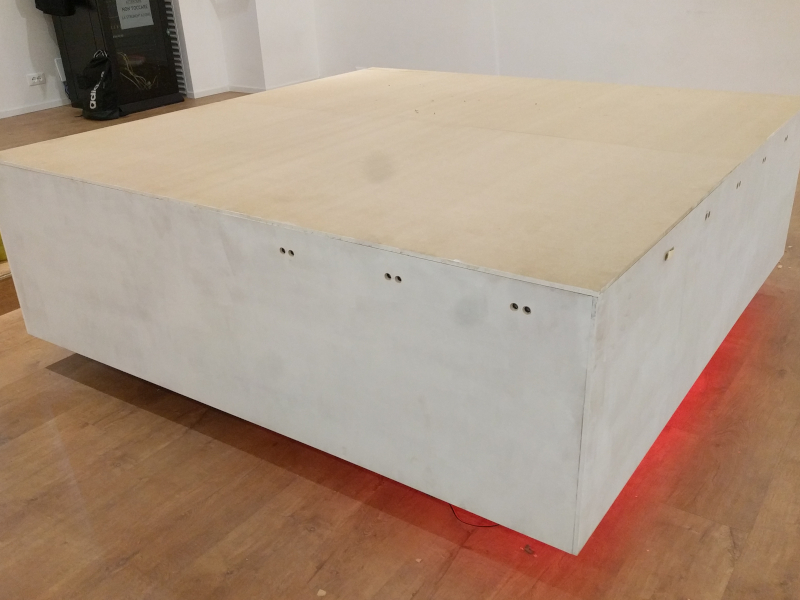 Illuminazione pedana interattiva